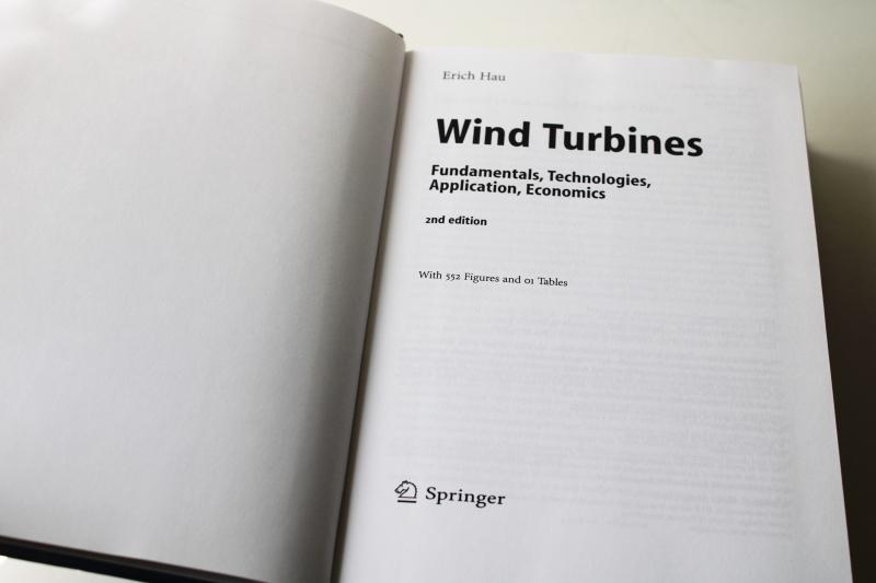 photo of Wind Turbines Erich Hau 2nd edition textbook Springer technical engineering reference #5
