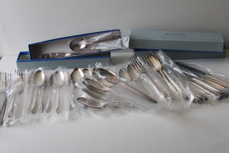 photo of Wm Rogers International silver plate flatware 1950s vintage mint in box set Queen Mary Starlight #1