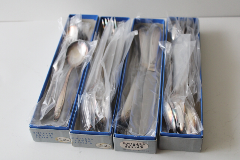 photo of Wm Rogers International silver plate flatware 1950s vintage mint in box set Queen Mary Starlight #5