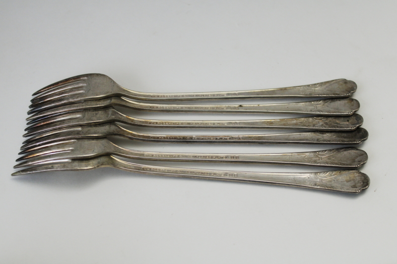 photo of Wm Rogers Oneida Avalon pattern silver plate flatware, 1940s vintage grille luncheon forks  #4