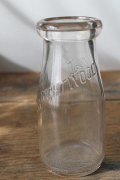 Wrightwood Chicago dairy advertising vintage embossed glass half pint milk bottle 