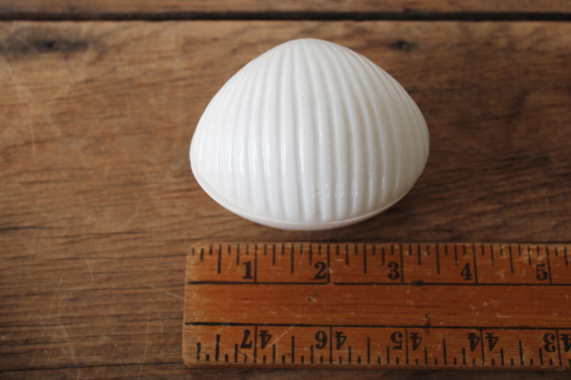 photo of all white simple ceramic clam sea shell trinket box, minimalist coastal decor  #1