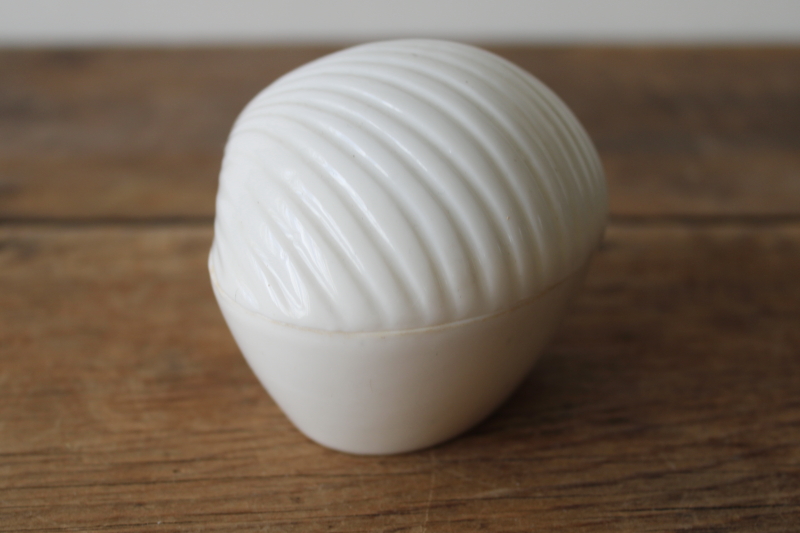 photo of all white simple ceramic clam sea shell trinket box, minimalist coastal decor  #4