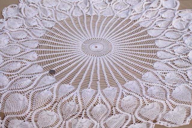 photo of all white work vintage crochet lace & linens lot, doilies, table mats & centerpieces #11