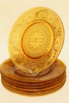 catalog photo of amber glass sandwich daisy pattern luncheon plates vintage Tiara / Indiana glass
