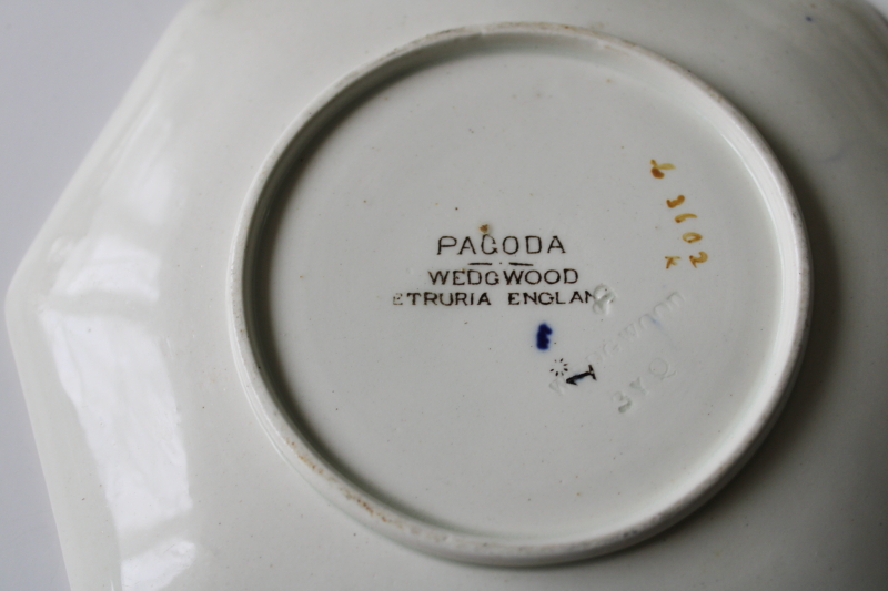 photo of antique 1800s vintage Wedgwood china plate, Pagoda blue & red Imari pattern  #5