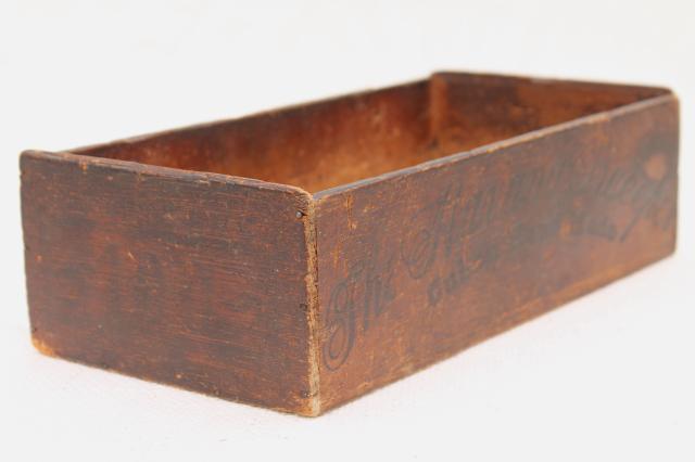 photo of antique 1800s vintage wood cigar box w/ old script lettering advertising Havana cigars #1