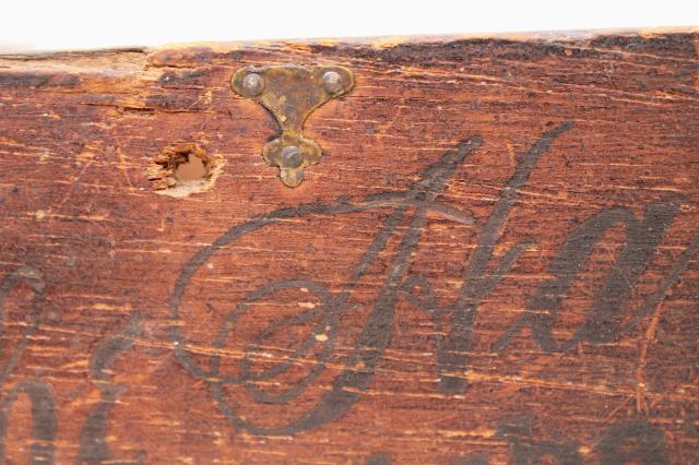 photo of antique 1800s vintage wood cigar box w/ old script lettering advertising Havana cigars #3