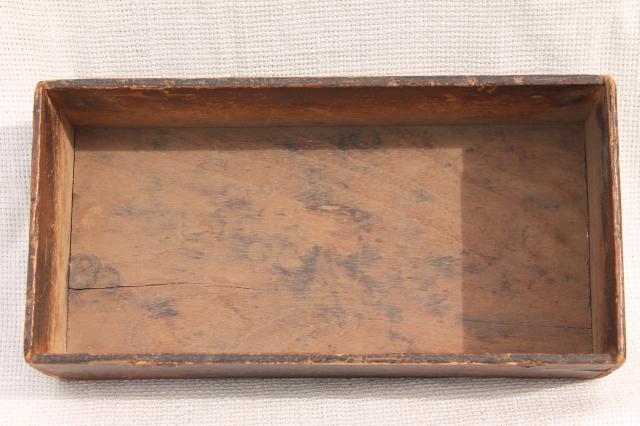 photo of antique 1800s vintage wood cigar box w/ old script lettering advertising Havana cigars #11