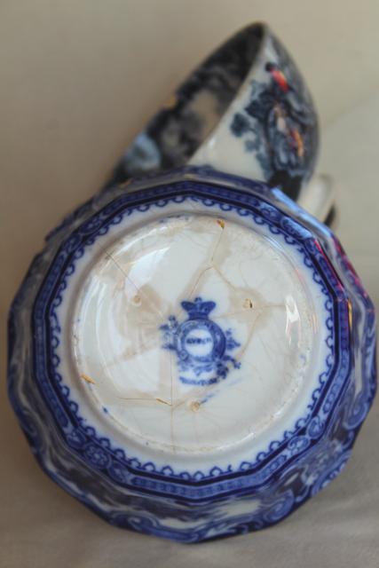 photo of antique 1840s 1850s blue & white china bowls, footed bowl cafe au lait shape #7