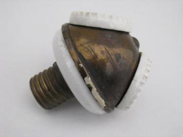 catalog photo of antique 1904 Benjamin brass/porcelain cluster light