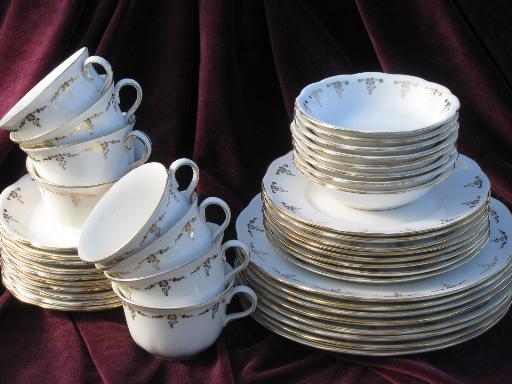 photo of antique Angelus Homer Laughlin china, plates, bowls, cups and saucers for 8 #1