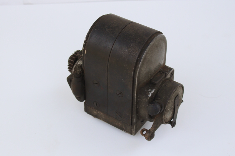 photo of antique Bosch Type ZEV magneto, vintage motorcycle parts Harley Davidson?  #10