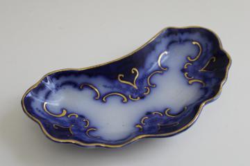 catalog photo of antique Cambridge flow blue china bone dish, crescent side plate Alfred Meakin