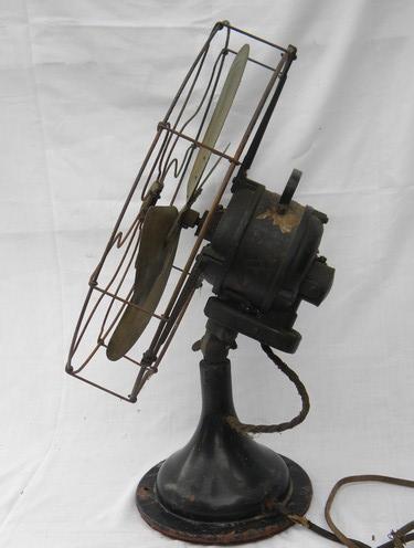 photo of antique Century 16 in brass blade oscillating fan w/wire cage and 1914 patent #2