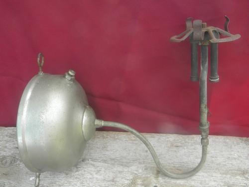 photo of antique Coleman Quick-lite kerosene lanterns sconce and lamp, restoration #3