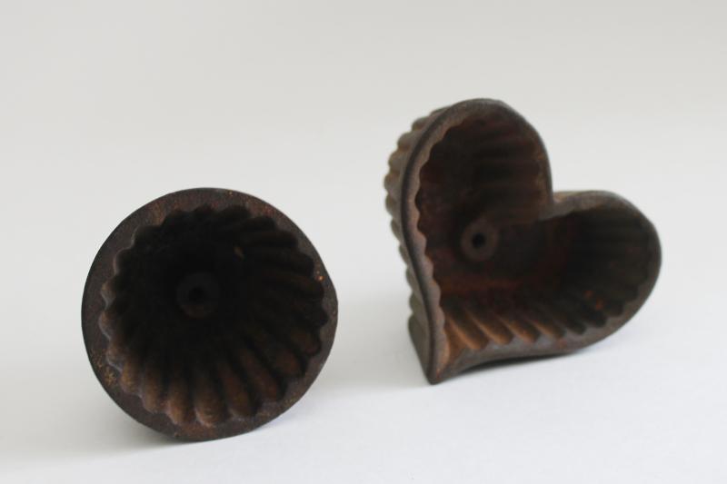 photo of antique Griswold cast iron patty molds, heart & cup shaped shell w/ no rosette iron #2