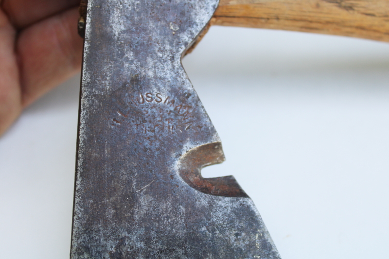 photo of antique H L Mussmann carpenter's hatchet, roofer's shingle splitting hatchet nail pulling tool  #6