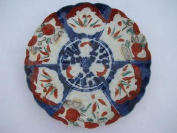 catalog photo of antique Imari pattern red & blue handpainted porcelain plate, unmarked