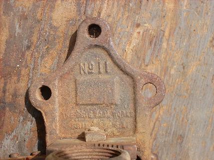 photo of antique No 11 Erie Tool Works bench top pipe chain vise, vintage plumbing tool #4