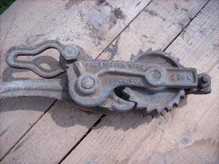 photo of antique Pace woven / barbed wire ratchet fence stretcher, w/ 1895 patent date #2