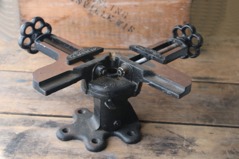 photo of antique Stanley 400 miter vise clamps for architectural framing & molding #3