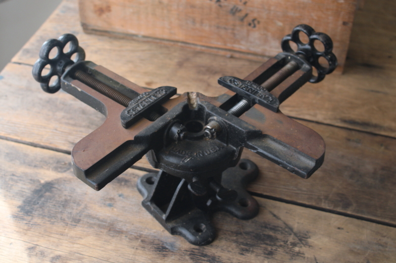 photo of antique Stanley 400 miter vise clamps for architectural framing & molding #7