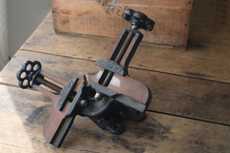 photo of antique Stanley 400 miter vise clamps for architectural framing & molding #8