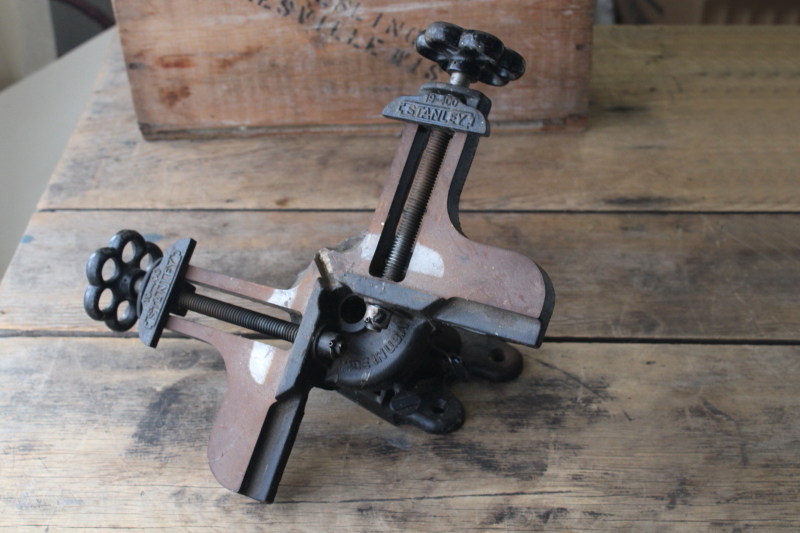 photo of antique Stanley 400 miter vise clamps for architectural framing & molding #9