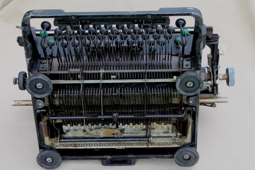 photo of antique Underwood No 6 typewriter, vintage mechanical typewriter w/ bakelite keys for altered art #2