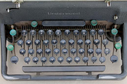 photo of antique Underwood No 6 typewriter, vintage mechanical typewriter w/ bakelite keys for altered art #4