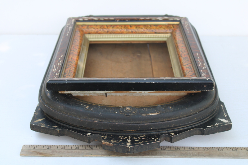 photo of antique Victorian picture or mirror frames, shabby ornate moody dark gothic decor 1800s vintage #7