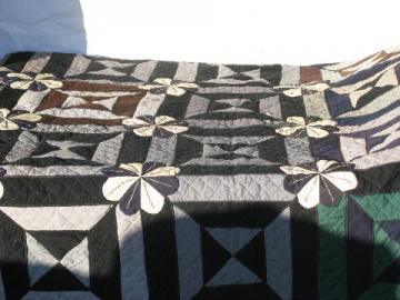 catalog photo of antique Victorian vintage heavy wool pieced quilt w/ appliqued flowers