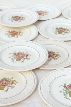 catalog photo of antique Wedgwood china dinner plates, Belmar flower basket on Edme shape, vintage 1917 