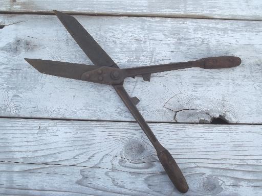 photo of antique Wiss garden shears, vintage  hand hedge clippers loppers #3