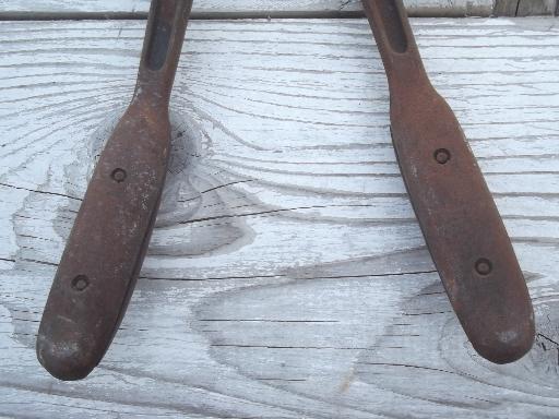 photo of antique Wiss garden shears, vintage  hand hedge clippers loppers #10