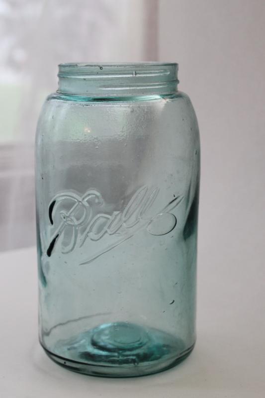 photo of antique aqua blue glass one quart size jar Ball Mason with 3L script lettering #1