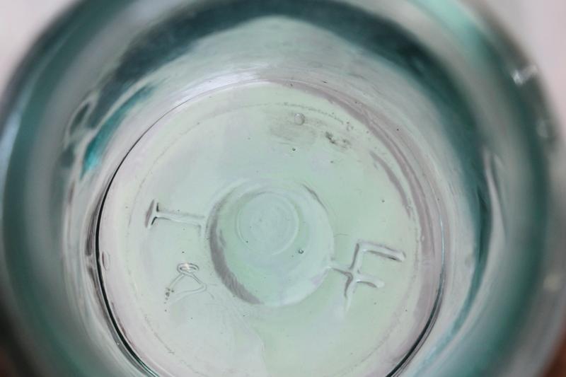 photo of antique aqua blue glass one quart size jar Ball Mason with 3L script lettering #4