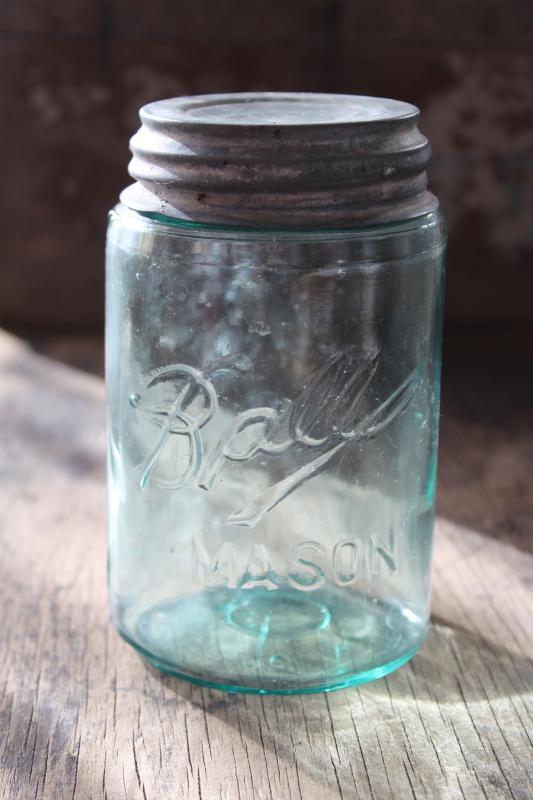 photo of antique aqua blue glass pint size jar Ball Mason with 3L script lettering #1