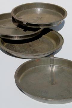 catalog photo of antique baking tins, vintage tinned steel pie pan & cake pans w/ ring around easy release lever