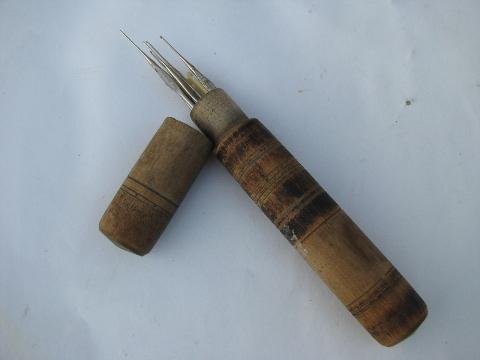 photo of antique bone crochet hooks, vintage steel lace making tools, old wood case #4