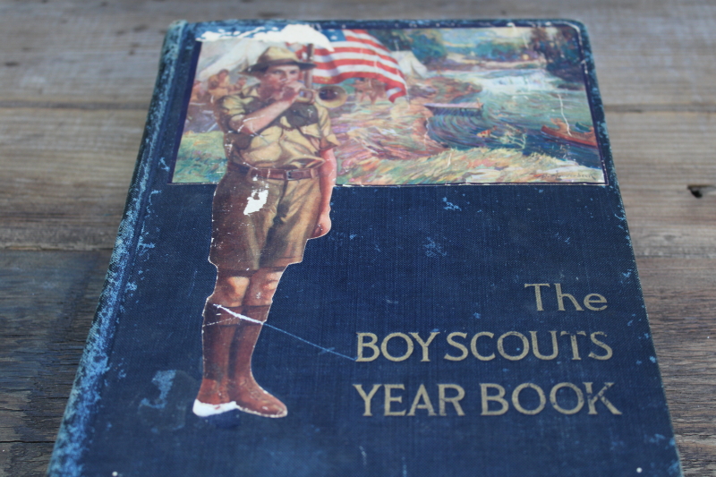 photo of antique book The Boy Scout's Year Book 1916, vintage uniform cover art, scout knowledge & creed #4