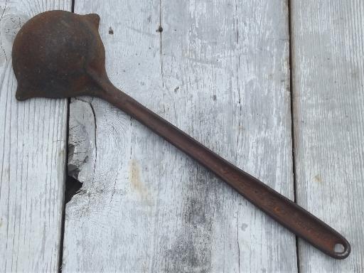 photo of antique cast iron blacksmith's smelting ladle, Hollands lead melting spoon #2