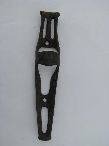 photo of antique cast iron doctor's buggy or surrey driving whip socket #1