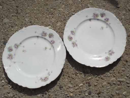 photo of antique china plates lot, assorted old floral patterns to mix and match #8