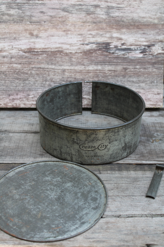 photo of antique embossed tin baking pan, Milwaukee Cream City advertising early 1900s vintage kitchenware  #2