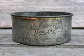 antique embossed tin baking pan, Milwaukee Cream City advertising early 1900s vintage kitchenware 