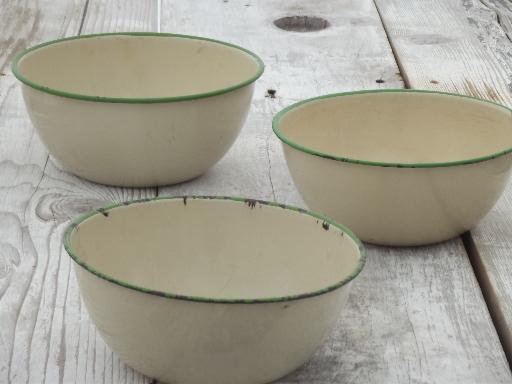 photo of antique enamelware kitchen bowls, vintage cream & jadite green enamel #1