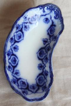 catalog photo of antique flow blue china bone dish, crescent shaped side plate 1890s vintage