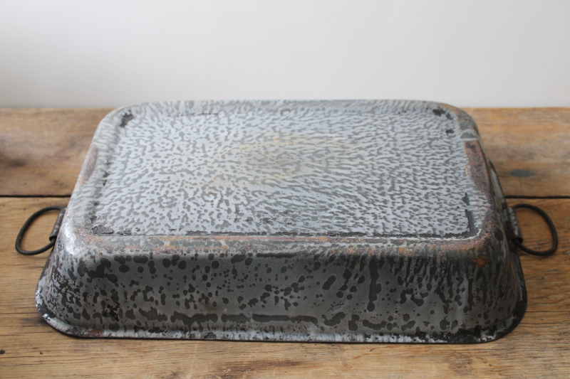 photo of antique gray enamelware baking or roasting pan, large rectangular tray old grey graniteware enamel  #4